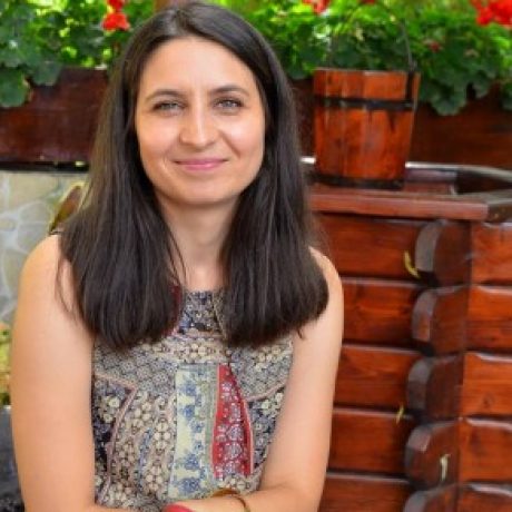 Profile picture of Ionela Nichie